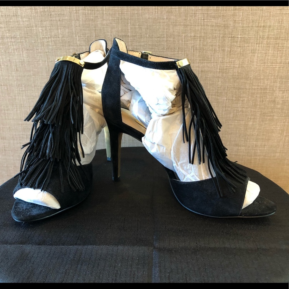 Black suede 👠 Size 8.5 - BRAND NEW